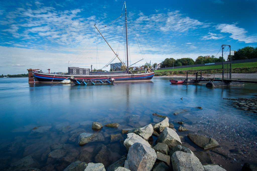 Hotel & Restaurant Zum Vater Rhein Monheim am Rhein Eksteriør bilde